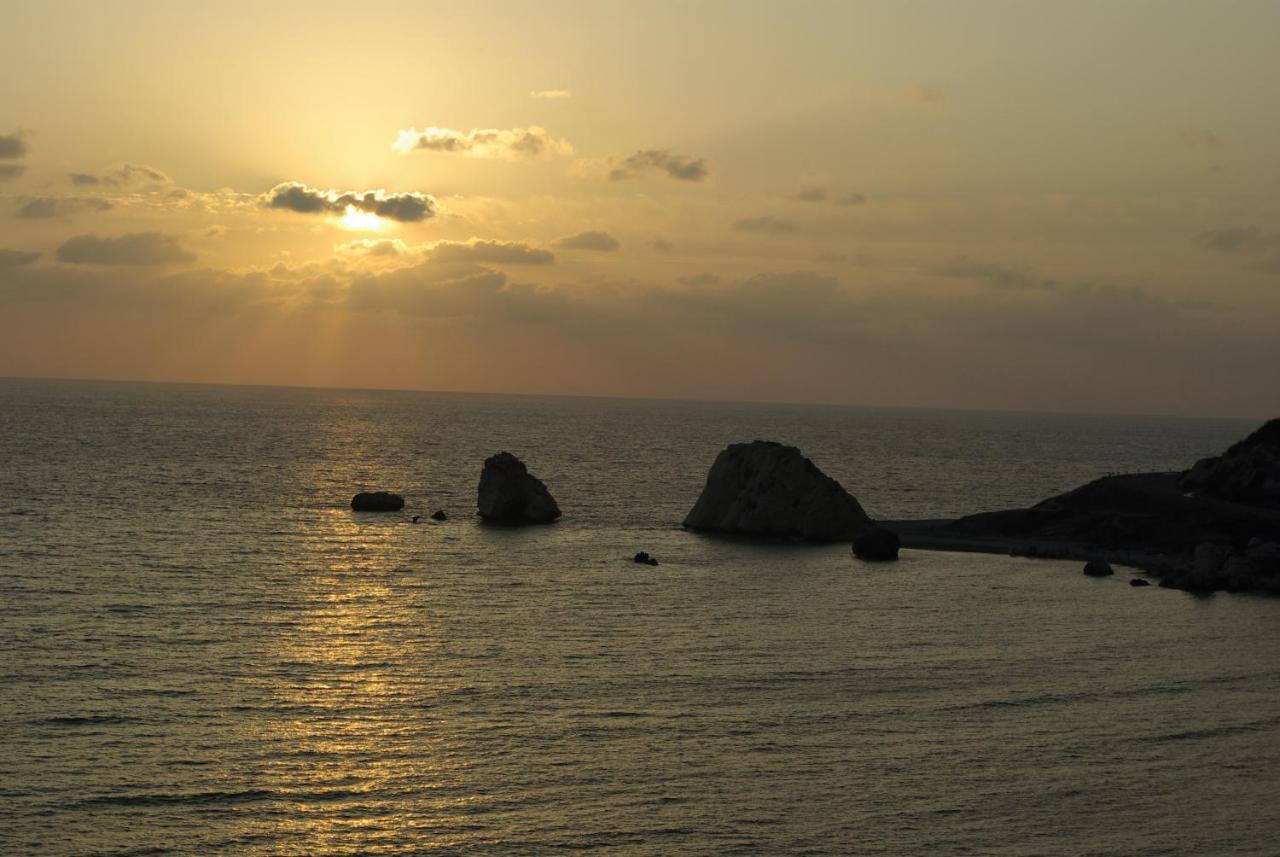 Appartement 2 Bedroom Eros With Private Pool And Garden, Aphrodite Hills *